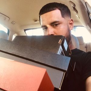 Meet your Posher, Manuel